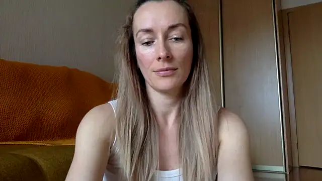 RebeccaMartinez online show from March 19, 2025, 11:06 am