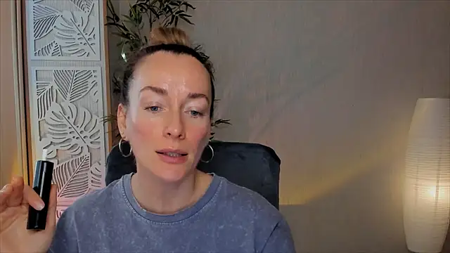 RebeccaMartinez online show from February 23, 2026, 6:33 am