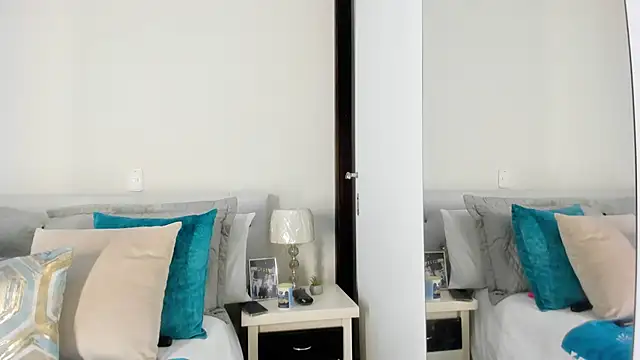 rachel evansxx online show from February 25, 2025, 8:19 pm