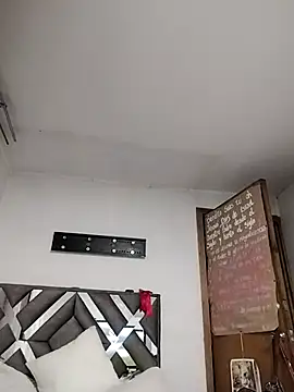 katha steele  online show from December 6, 2024, 10:05 am