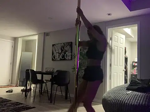 Snapshot of leanarose10 chatting on July 9, 2026, 4:22 pm leanarose10 online show from July 9, 2026, 4:22 pm