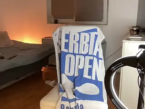 Snapshot of alejandrobg@xh chatting on October 21, 2025, 4:19 pm alejandrobgxh online show from October 21, 2025, 4:19 pm