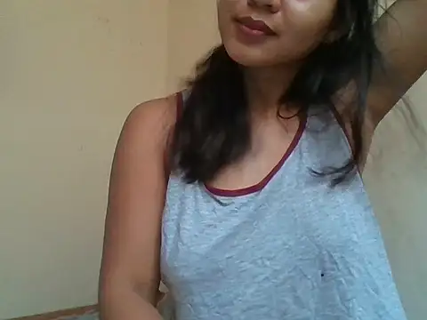 Snapshot of _smiling4u_ chatting on July 2, 2026, 12:32 am smiling4u online show from July 2, 2026, 12:32 am
