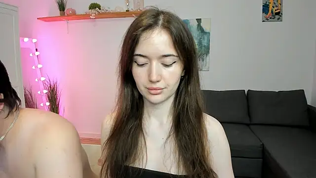 PollyFlame online show from September 29, 2025, 8:46 pm