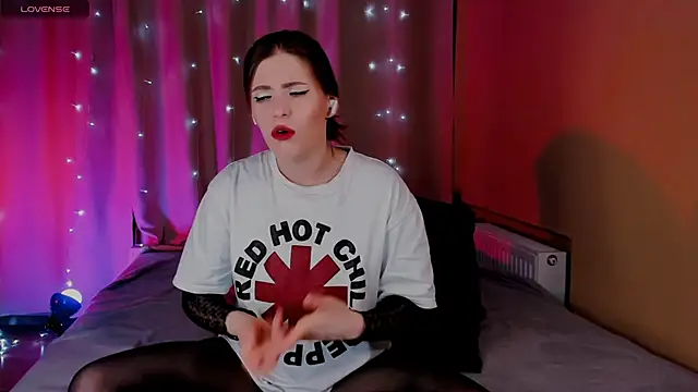 Erika Fix online show from April 21, 2026, 6:23 pm