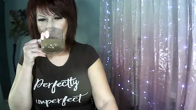 Faraira17 online show from November 28, 2025, 2:14 am