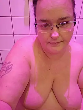 Snapshot of XxGipsyxX chatting on February 13, 2026, 2:24 pm XxGipsyxX online show from February 13, 2026, 2:24 pm