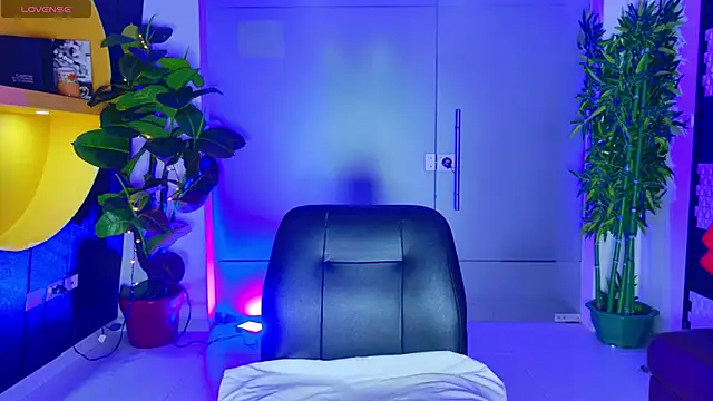 MalaikaBrown online show from October 17, 2025, 12:19 pm