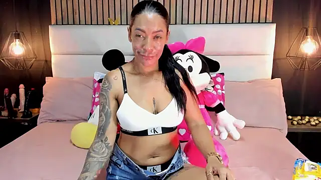 NiicolleMiller online show from February 21, 2025, 8:16 pm