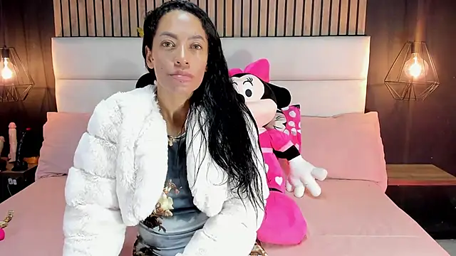 NiicolleMiller online show from February 22, 2025, 11:13 am