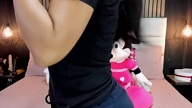 NiicolleMiller online show from February 24, 2025, 10:26 am