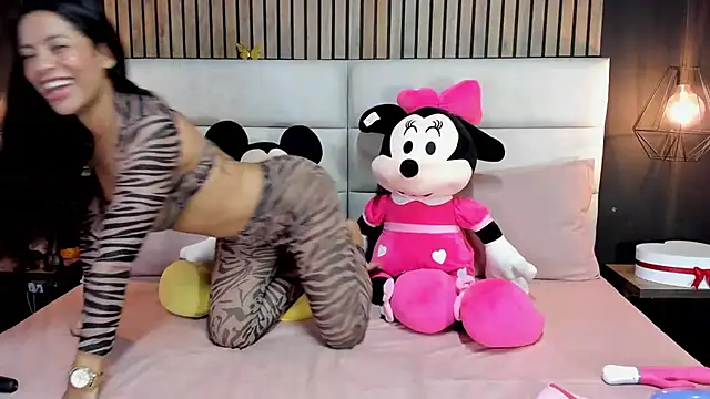 NiicolleMiller online show from February 24, 2025, 4:36 pm