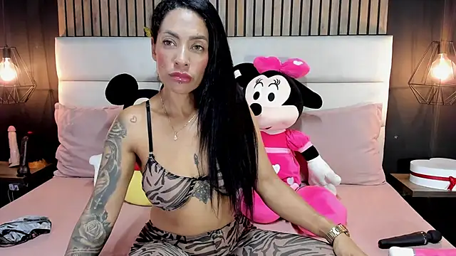 NiicolleMiller online show from February 24, 2025, 10:58 pm