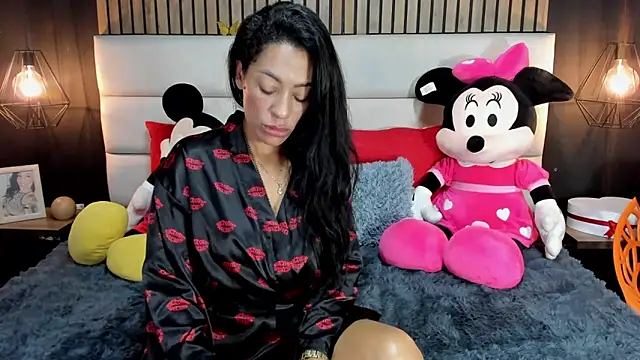 NiicolleMiller online show from February 27, 2025, 7:26 pm