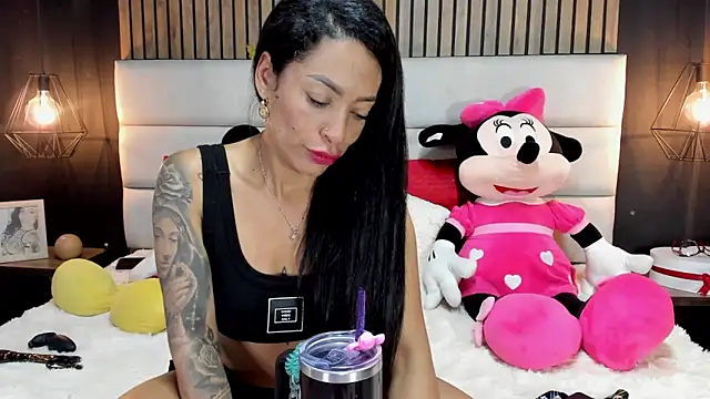 NiicolleMiller online show from March 6, 2025, 3:35 pm