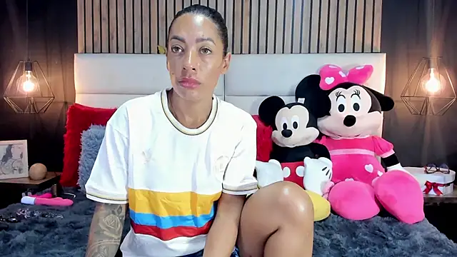 NiicolleMiller online show from March 20, 2025, 10:40 pm