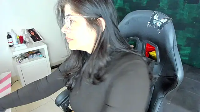 BellaFlaming online show from January 15, 2025, 10:27 am