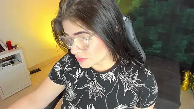 BellaFlaming online show from January 28, 2025, 11:06 am