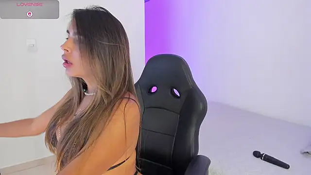 AnitaHaywood  online show from October 24, 2025, 9:33 pm