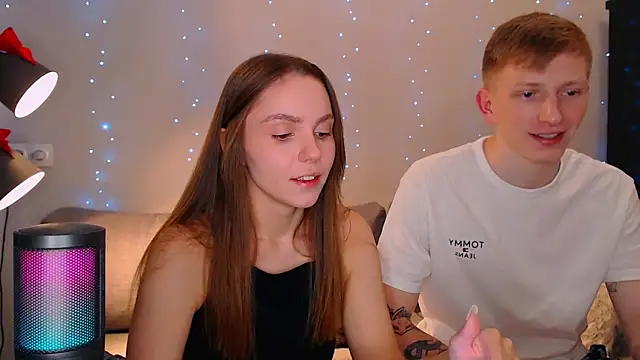 juliaanddima online show from January 6, 2025, 10:15 pm