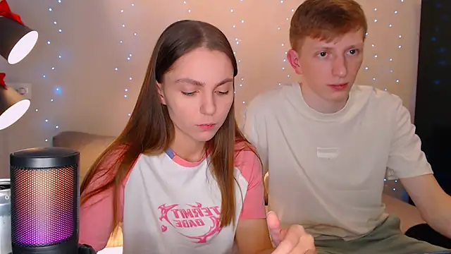 juliaanddima online show from January 25, 2025, 9:46 pm