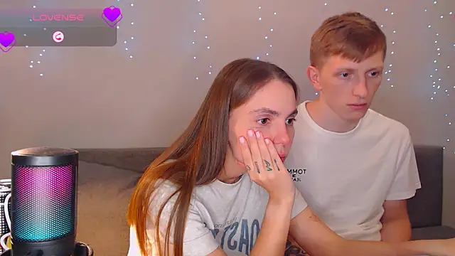 juliaanddima online show from March 2, 2025, 12:42 am