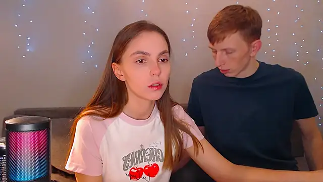 juliaanddima online show from March 9, 2025, 9:25 pm