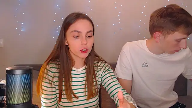 juliaanddima online show from March 12, 2025, 6:07 am