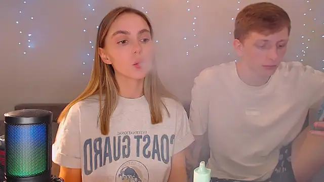 juliaanddima online show from March 22, 2025, 7:53 pm