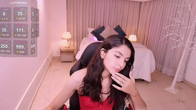 miiaa evans online show from February 14, 2025, 3:43 am