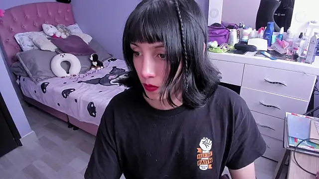 Room312  online show from March 9, 2025, 6:21 pm