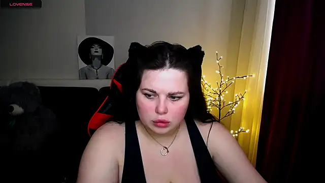 Emily Mo online show from February 22, 2025, 12:40 pm