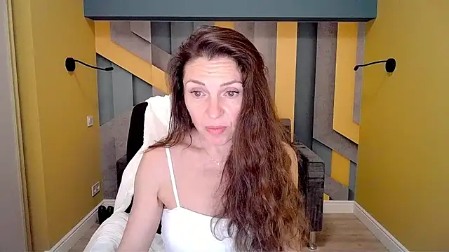 EllaLong online show from February 13, 2025, 6:38 pm