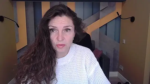 EllaLong online show from October 21, 2025, 11:33 am