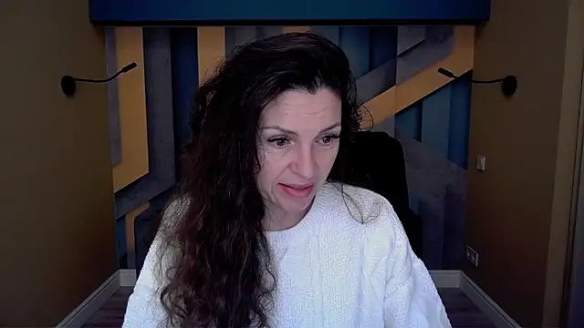 EllaLong online show from December 20, 2025, 12:34 pm