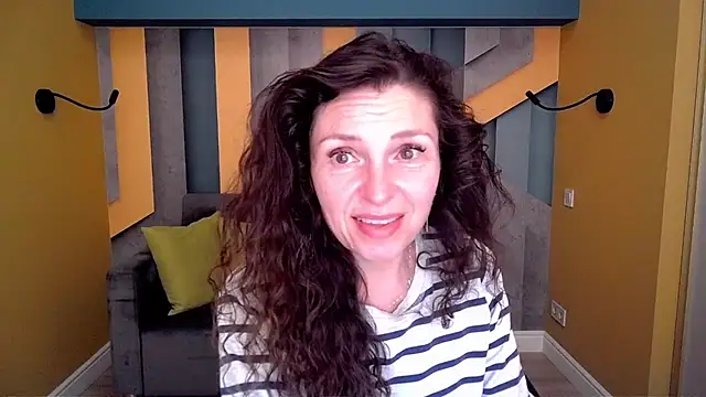 EllaLong online show from March 28, 2026, 12:27 pm