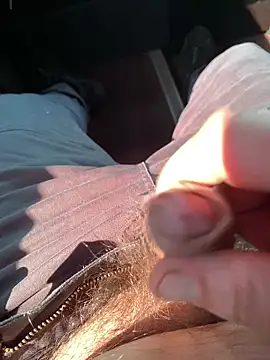 Snapshot of makar8 chatting on February 22, 2026, 10:47 am makar8 online show from February 22, 2026, 10:47 am