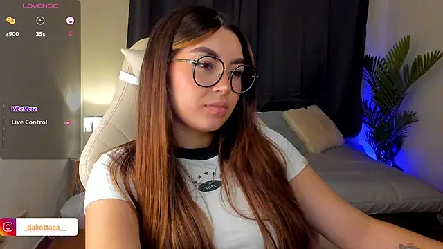 Snapshot of dakottaa_ chatting on September 24, 2025, 11:41 pm dakottaa online show from September 24, 2025, 11:41 pm