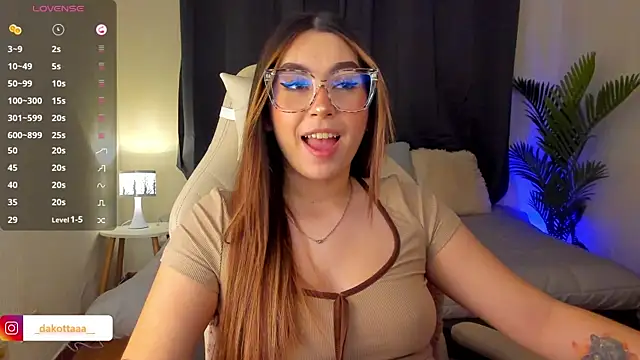 Snapshot of dakottaa_ chatting on October 11, 2025, 11:03 pm dakottaa online show from October 11, 2025, 11:03 pm