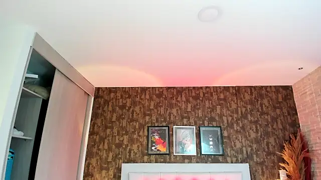 Snapshot of kitty__horny chatting on February 3, 2025, 5:46 pm kitty horny online show from February 3, 2025, 5:46 pm