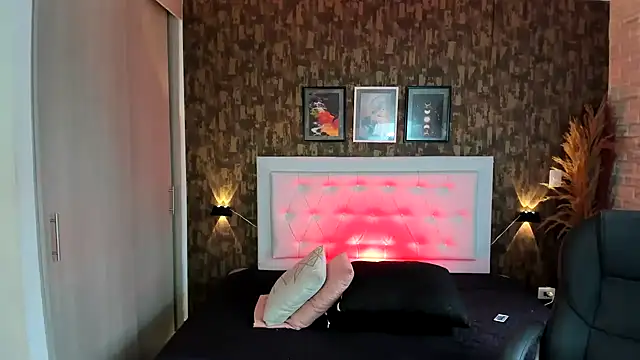 Snapshot of kitty__horny chatting on February 6, 2025, 4:58 pm kitty horny online show from February 6, 2025, 4:58 pm