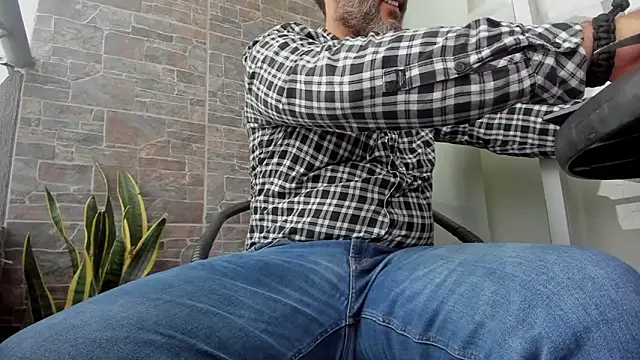 Maxi TheBigDaddy online show from March 19, 2026, 12:53 pm