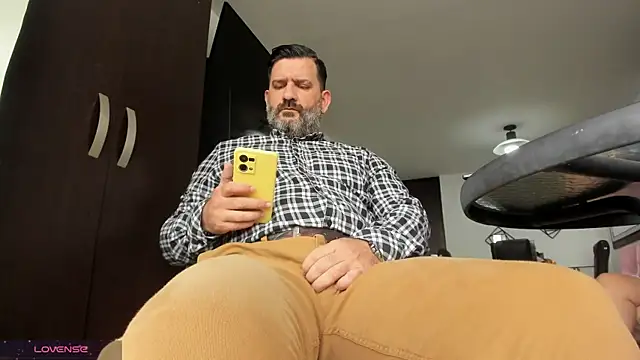 Maxi TheBigDaddy online show from April 27, 2026, 12:47 pm