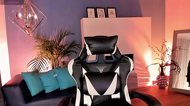 Megan inked online show from October 30, 2025, 3:41 am