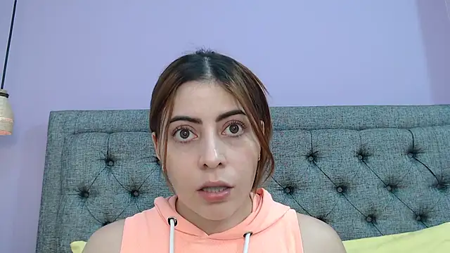 LilaSuni online show from September 18, 2025, 9:17 pm