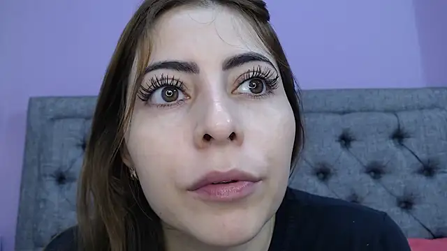 LilaSuni online show from November 24, 2025, 2:06 pm