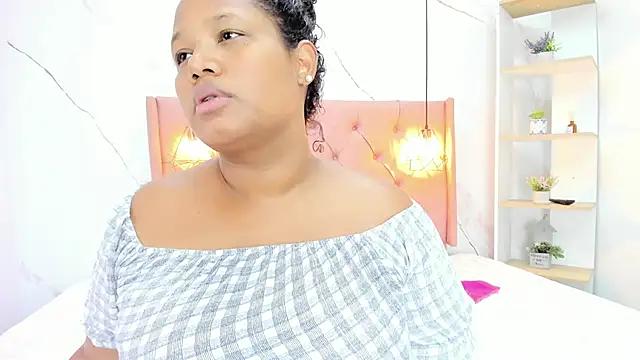 Belle Brunette online show from October 20, 2025, 9:37 pm