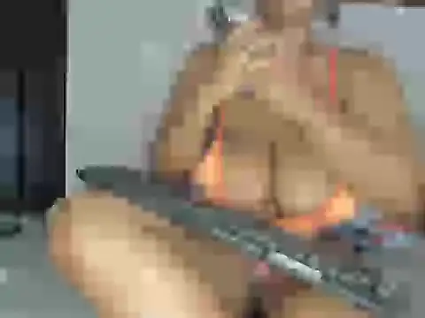 megan-hotxx online show from April 20, 2026, 3:26 pm