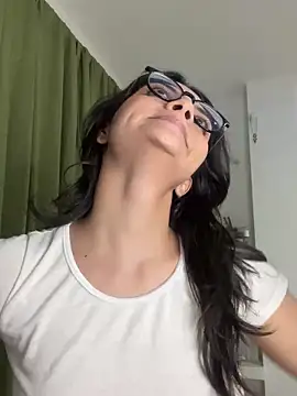 Cat2525 online show from December 27, 2024, 1:22 am