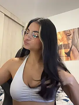 Cat2525 online show from April 22, 2026, 12:35 am